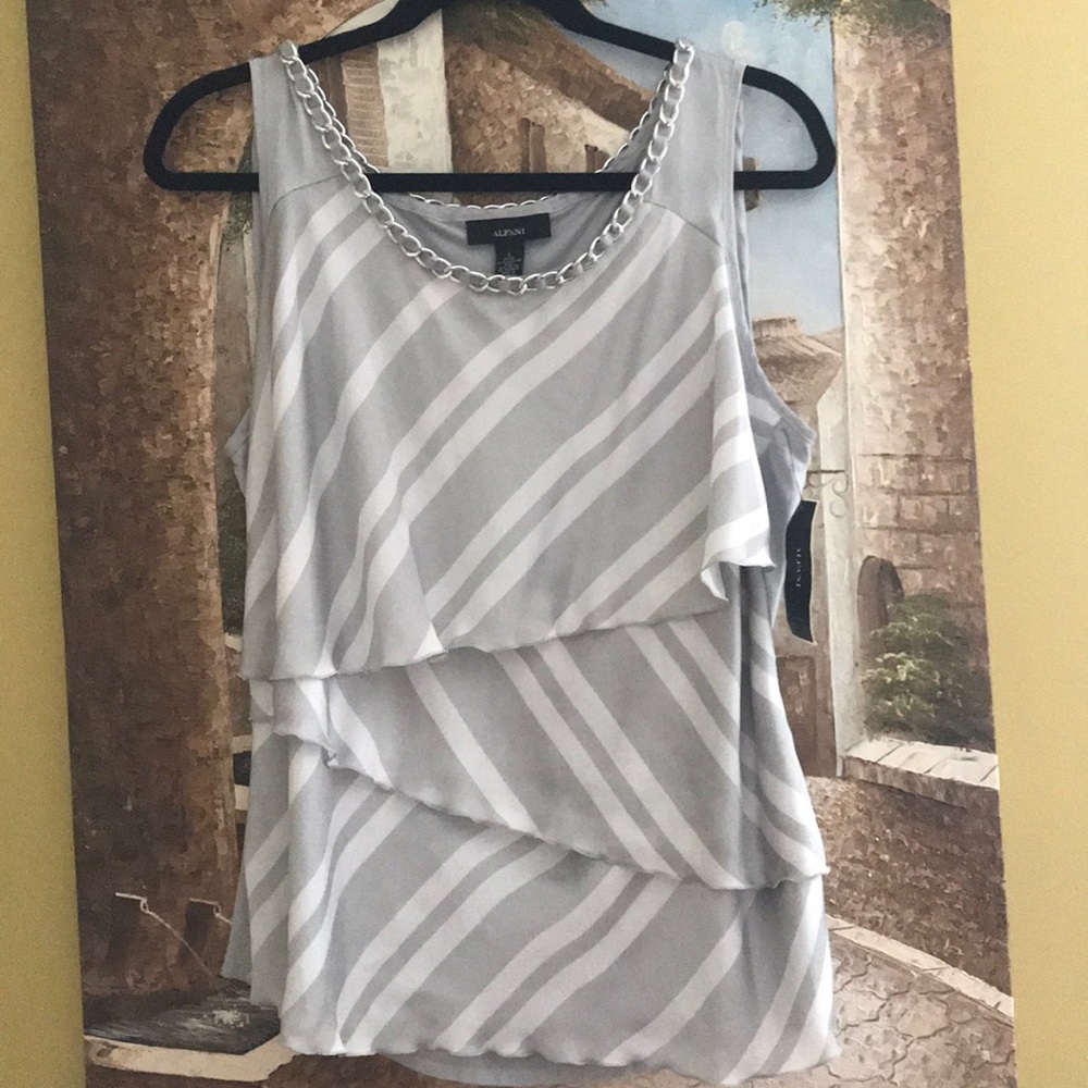 👚 Alfani Sleveless Top